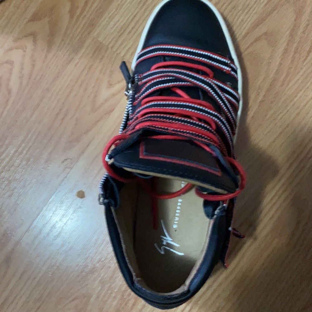 Authentic Giuseppe Size 41 Pristine Condition - image 6